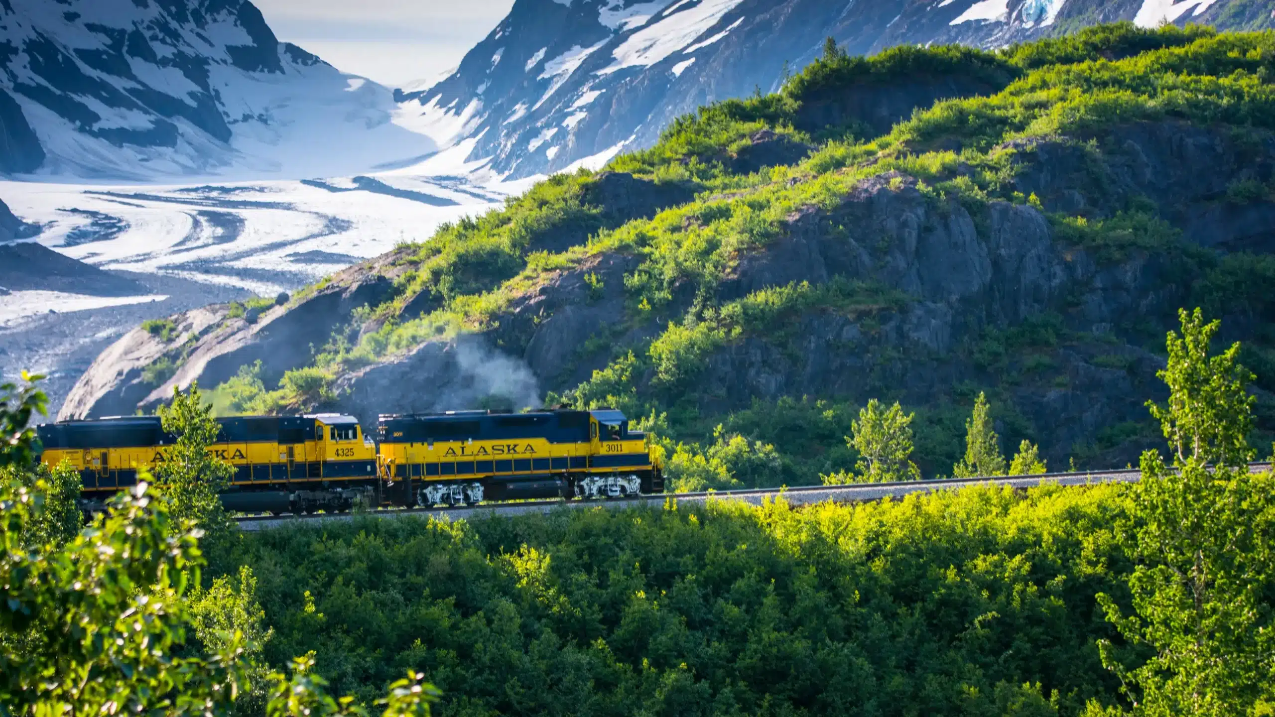 67e1791098f79_Coastal Classic Train - Bartlett Glacier - Mike Gilroy